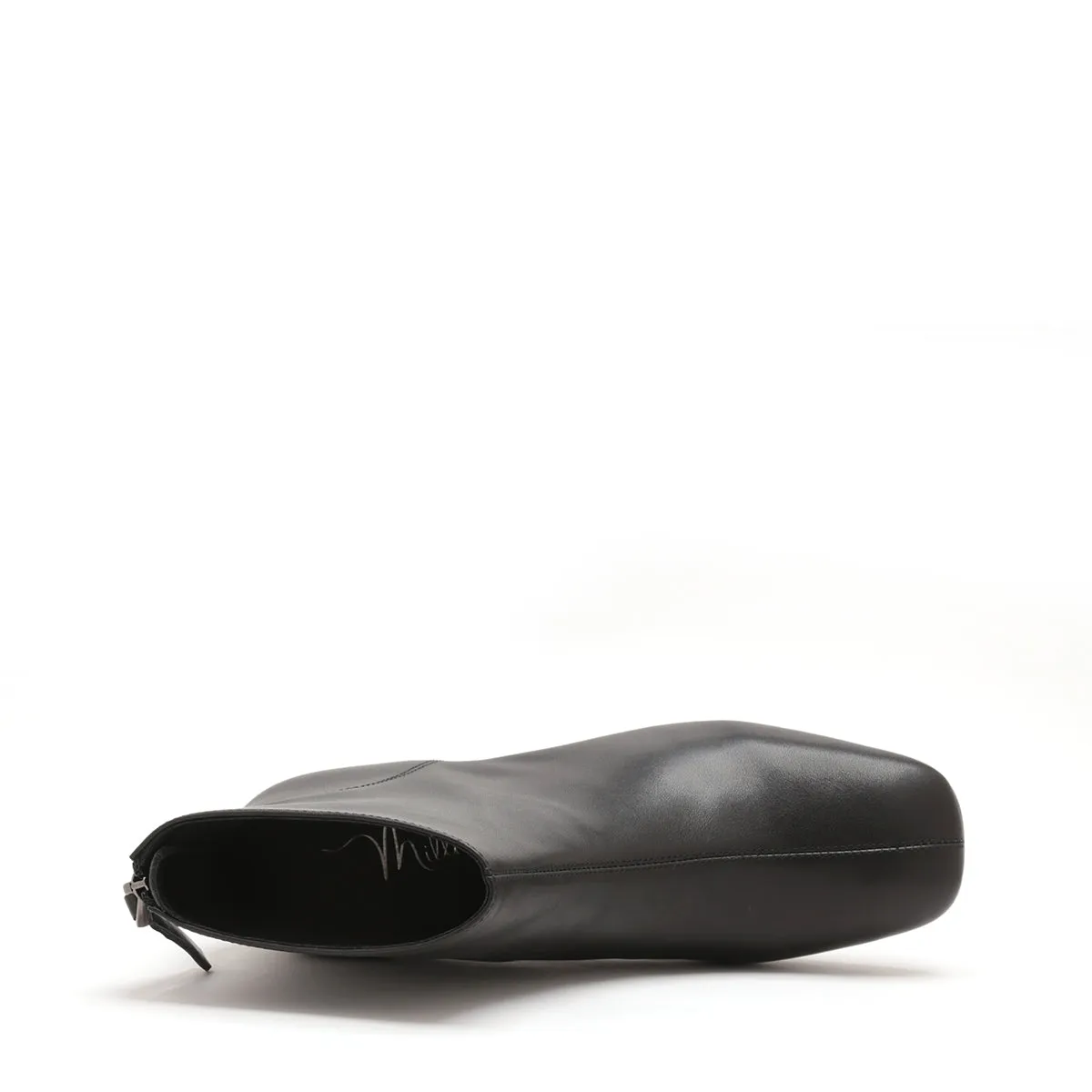 Black cowhide women's leather boots