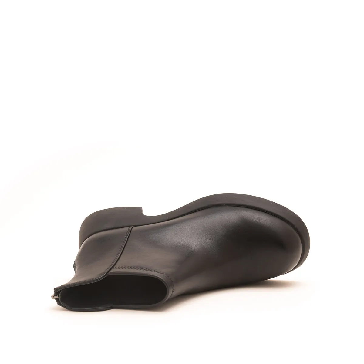Black cowhide women's leather boots