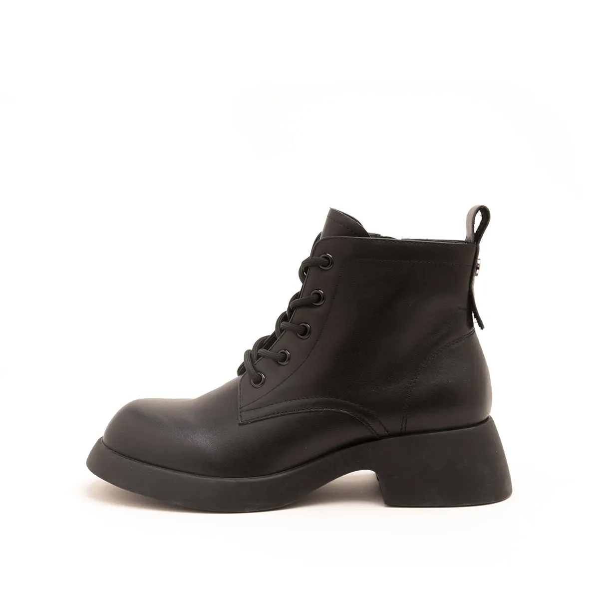 Black cowhide women's leather boots