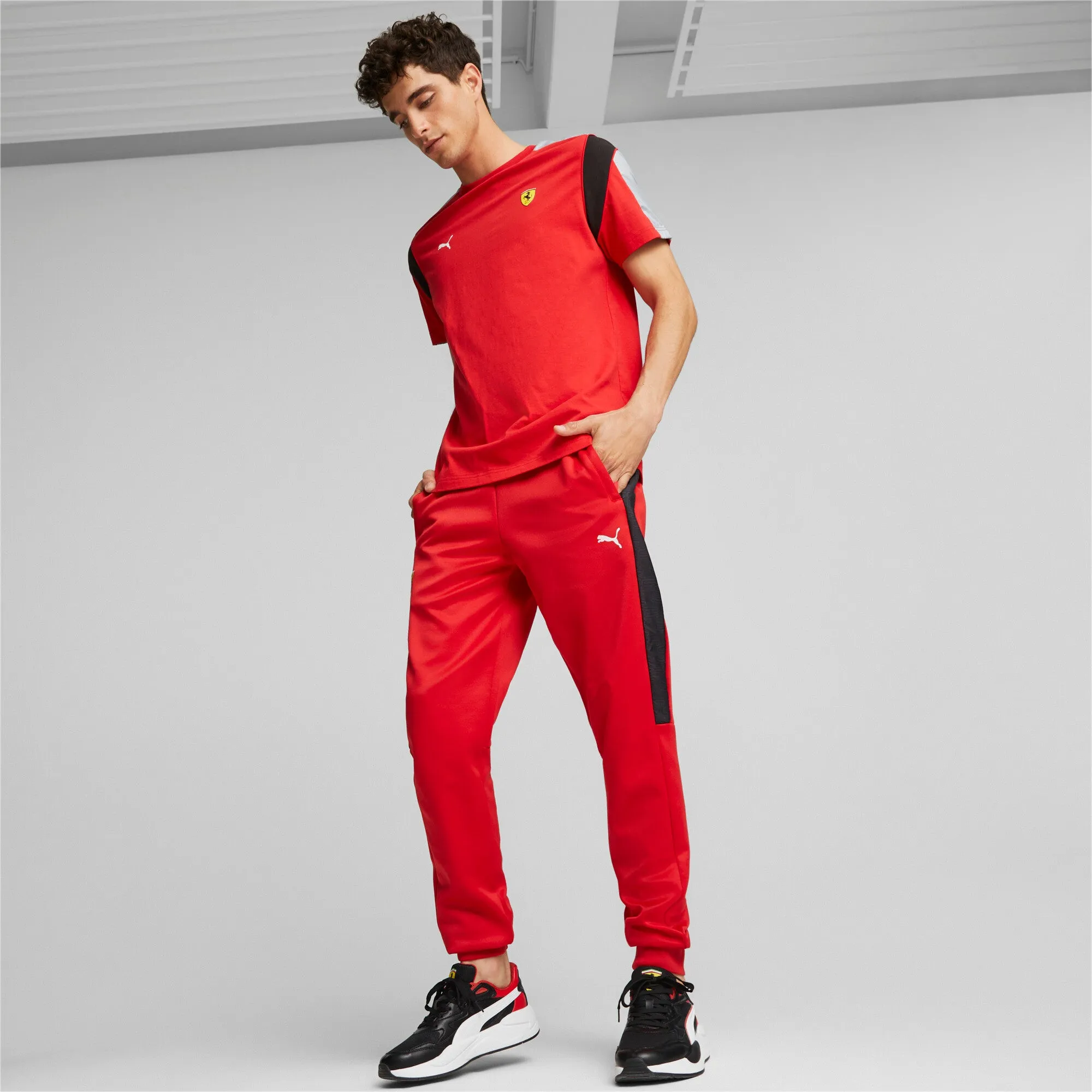 PUMA Men's Scuderia Ferrari Race MT7 Track Pants